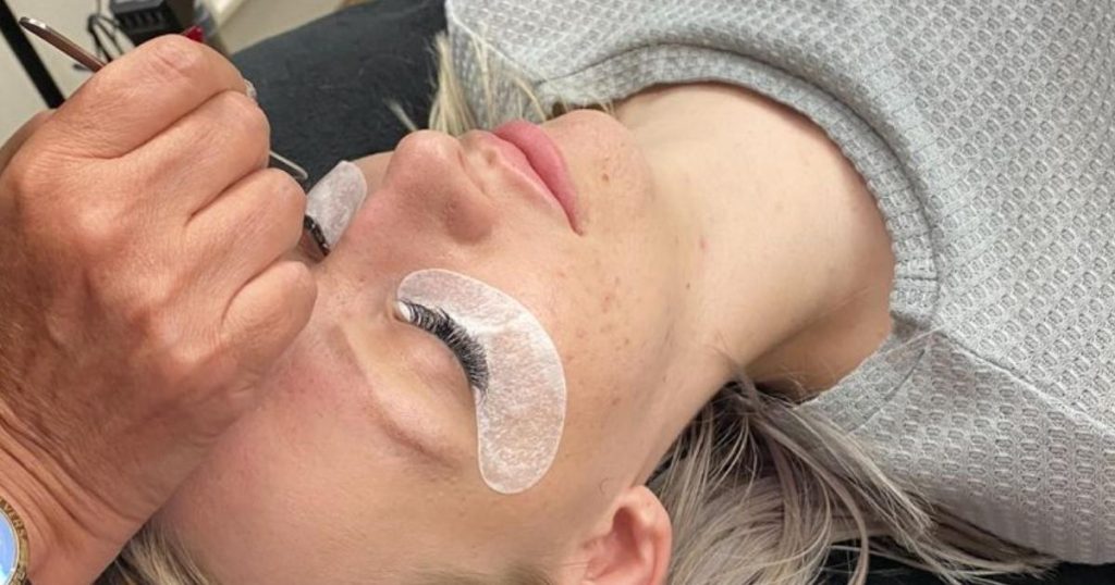 Lash refill appointment at Lash Lovers and Brow Babes Redcliffe